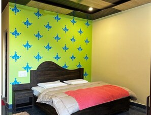 Dobbeltrom – deluxe, fjellutsikt | Safe på rommet og lydisolert