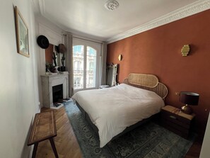 1 bedroom, desk, iron/ironing board, WiFi
