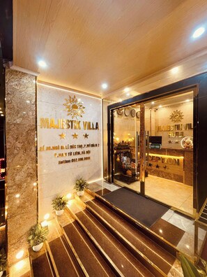 Reception hall - Majestik Hotel (Hanoi)