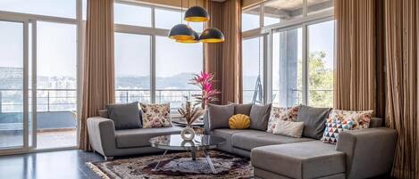 Smart TV, foosball, table tennis, music library