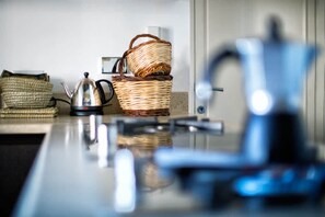 Apartment | 1 bedroom, Internet - New Sophisticated Rome Apartment in the Heart of the Historic Ghetto of Rome (Rome)