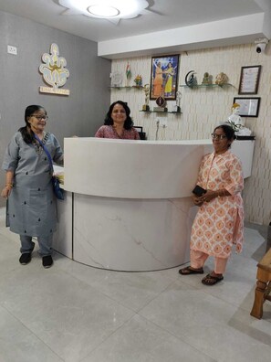 Reception - Hotel Marine (Varanasi)