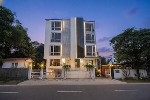 Exterior - Hotel Marine (Varanasi)