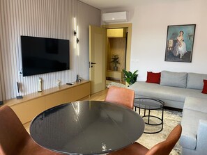 Living area - Florenc's Apartment (Farke)