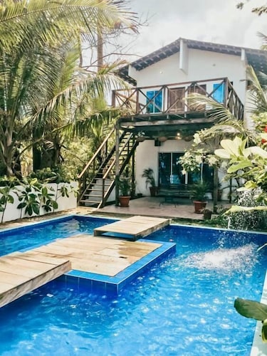 Hostal Hilltop Capurgana