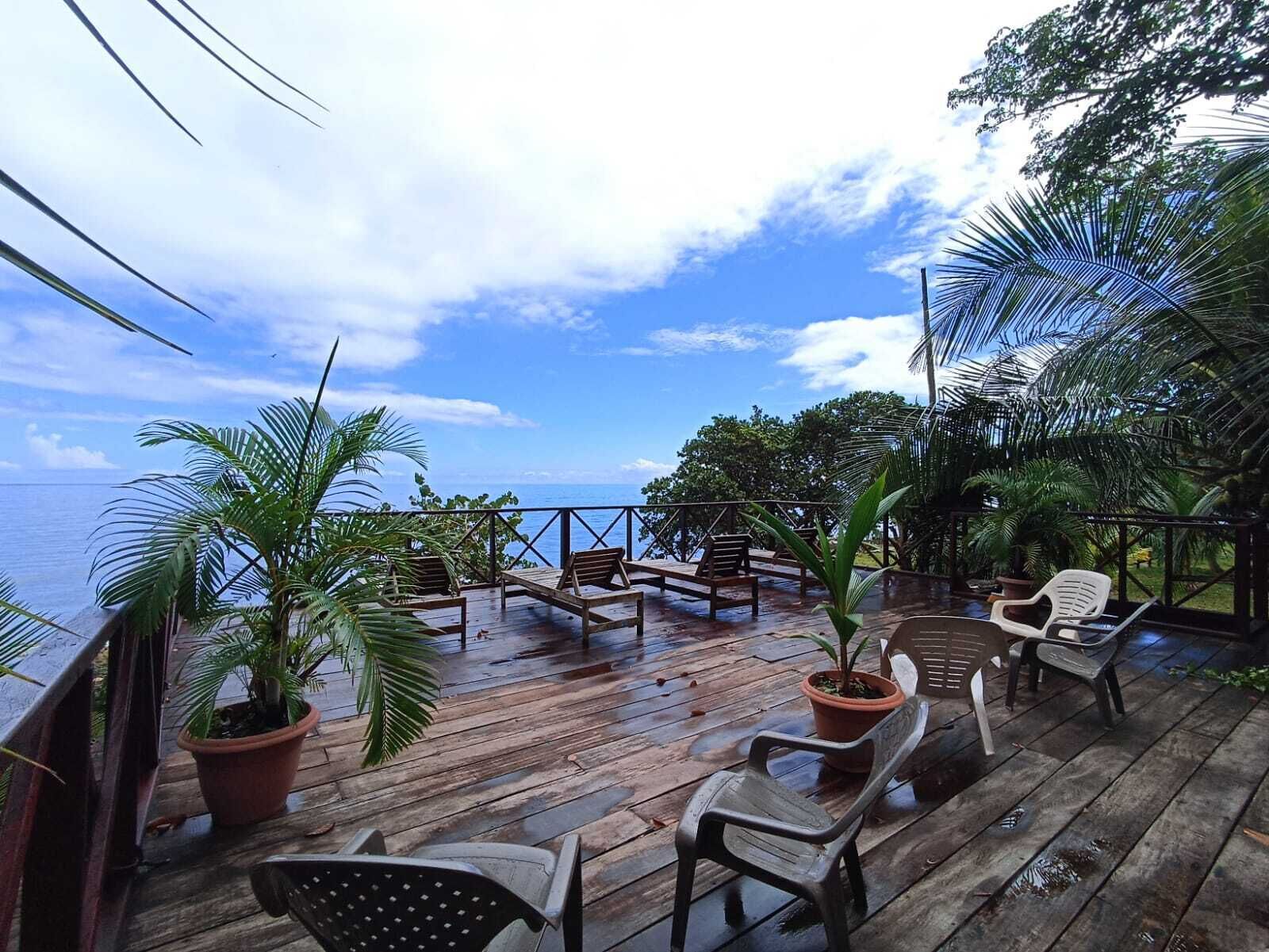 Boendets fasad - kväll/natt