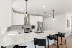 House, 6 Bedrooms | Private kitchen | Fridge, oven, coffee/tea maker, toaster - Surf And Sound 6 Bedroom Home (Navarre)