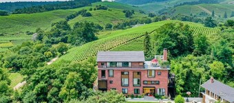 YOUTEA Holiday Villa