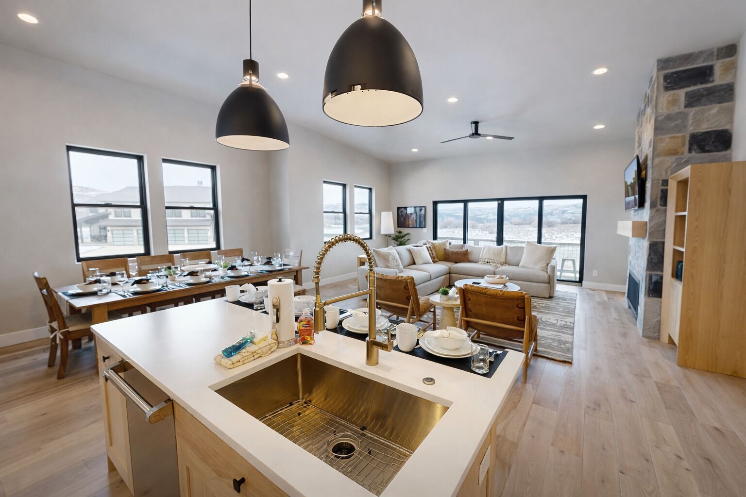 Condo, 4 Bedrooms | Tempat makan