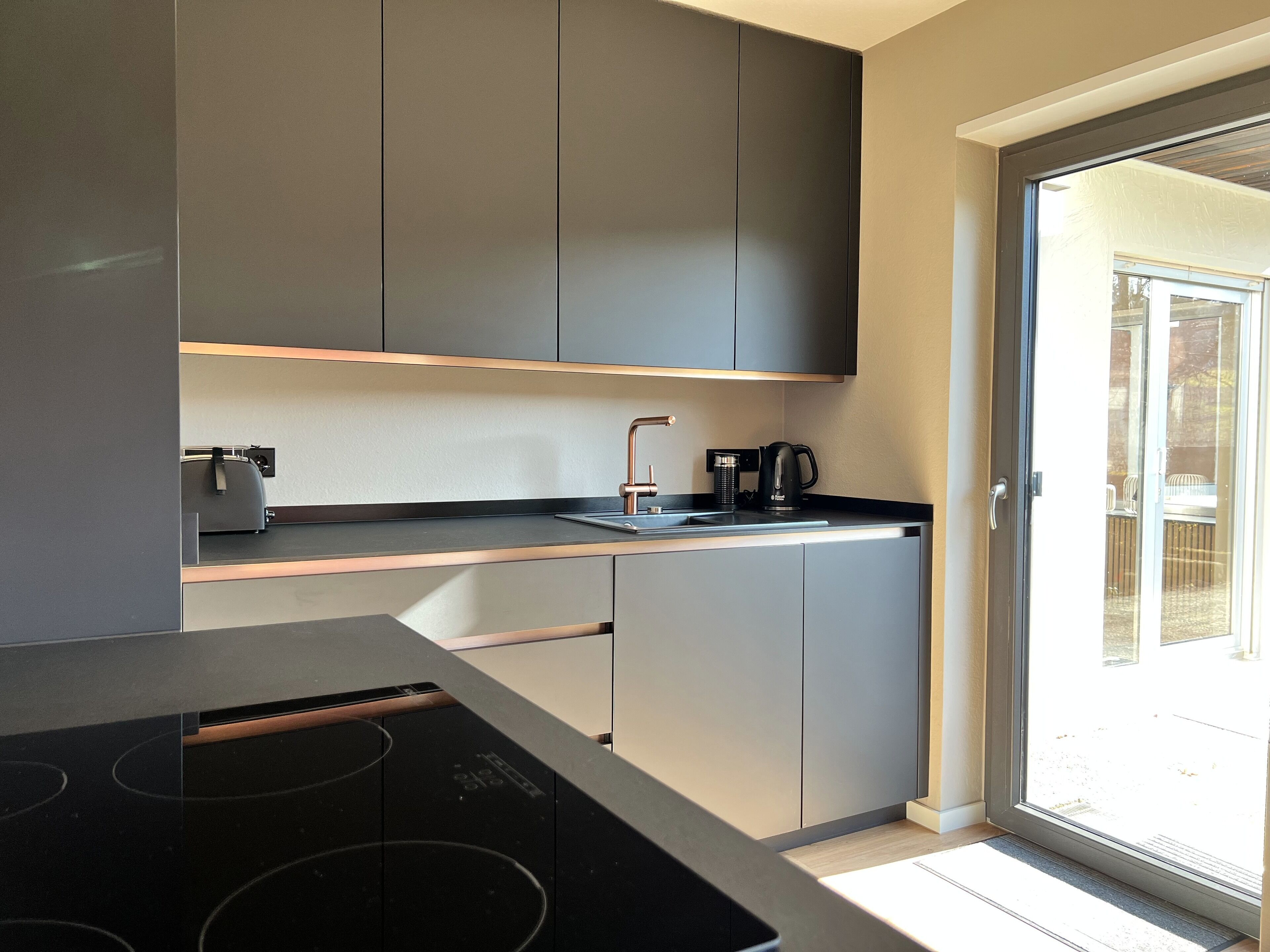 Kühlschrank, Ofen, Herdplatte, Geschirrspüler