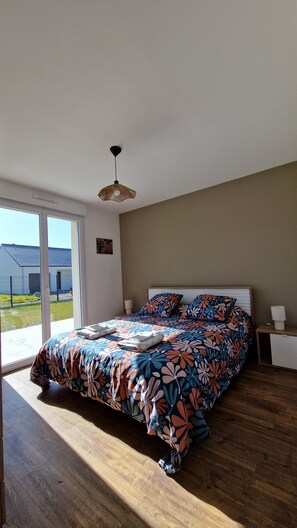 3 chambres, fer et planche à repasser, lit parapluie, Wi-Fi gratuit