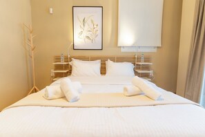 2 chambres, bureau, système d’insonorisation, fer et planche à repasser