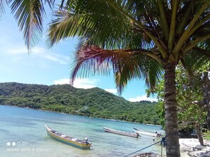 Depan hartanah - siang/malam