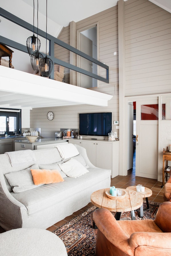TV - Little Cottage op wandelafstand van de zee 2-6 p (Koksijde)