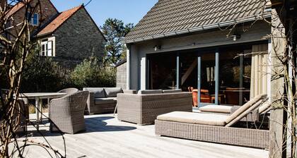 Little Cottage - Charming stay near the coast