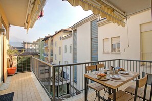 Family Apartment, Multiple Bedrooms (Quiet Oasis In Riva Heart) | Outdoor dining - Quiet Oasis In Riva Heart (Riva del Garda)