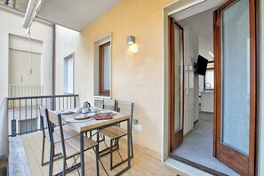Apartament familiar, diversos dormitoris (Quiet Oasis In Riva Heart) | Servei de restauració a l'aire lliure