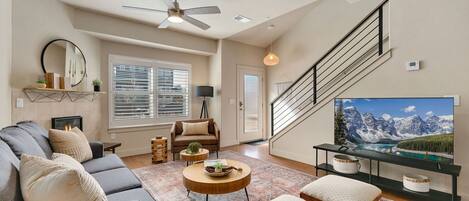 Smart TV, fireplace, books