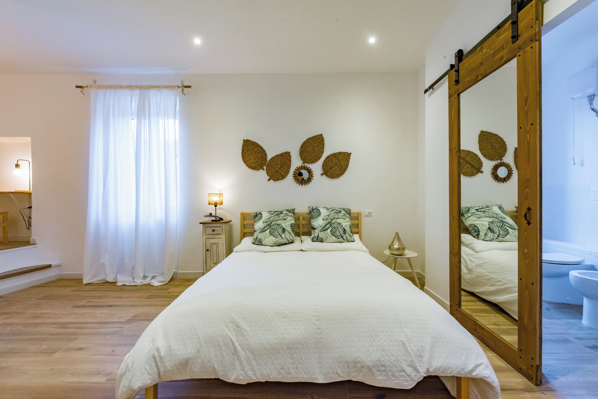 1 camera, una scrivania, ferro/asse da stiro, Wi-Fi gratuito