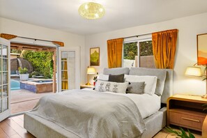 4 bedrooms, iron/ironing board, free WiFi, bed sheets