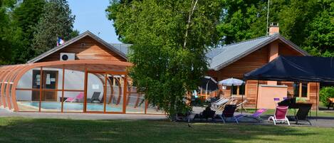 Piscine intérieure, piscine chauffée