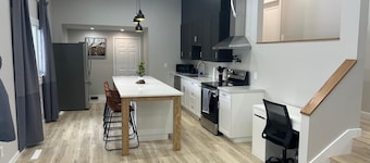 The Huron House -Relaxing getaway just steps away from Lake Huron!