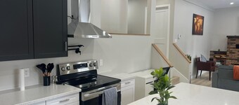 The Huron House -Relaxing getaway just steps away from Lake Huron!