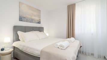 Apartment (Modern City Escape)