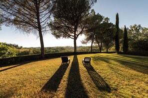 Exterior - Green Hill Apt In Tuscan Countryside (Siena)