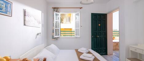 1 Schlafzimmer, Zimmersafe, Schreibtisch, BĂŒgeleisen/BĂŒgelbrett