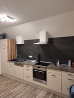 大冰箱、烤箱、炉灶、洗碗机