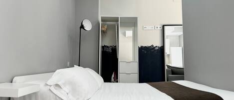 In-room safe, iron/ironing board, free WiFi, bed sheets