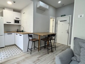 Fridge, microwave, coffee/tea maker, electric kettle