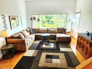 Una Smart TV, libros