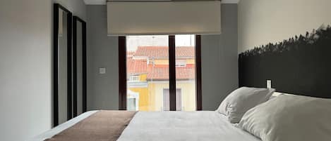 1 chambre, coffres-forts dans les chambres, fer et planche Ă repasser
