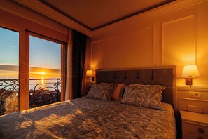 Premium bedding, Select Comfort beds, desk, laptop workspace - The Golden Legacy Hotel (Sveti Stefan)