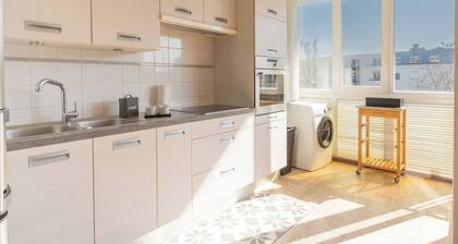 Ideal location | Private garage | Bright