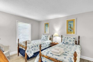 2 chambres, fer et planche à repasser, lit parapluie, Wi-Fi gratuit