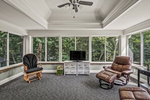 Smart TV, fireplace, printers