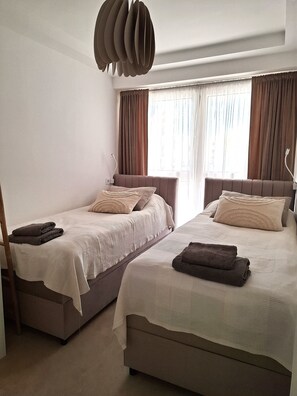 2 bedrooms, iron/ironing board, WiFi, bed sheets