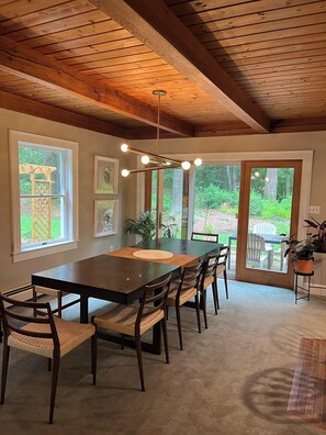 Dining - Spacious 4-bedroom house in charming Wells (Wells)