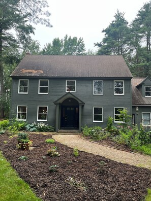 Exterior - Spacious 4-bedroom house in charming Wells (Wells)