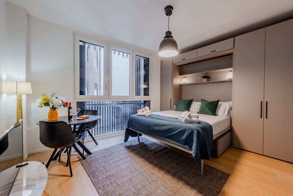 Bügeleisen/Bügelbrett, kostenloses WLAN, Bettwäsche