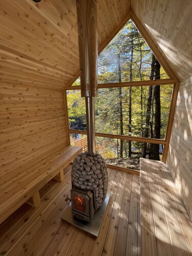 P'tit Plateau|Valley Bras du Nord|Vu|Sauna|River|Fire Place|EV Charger|Bike|SUP