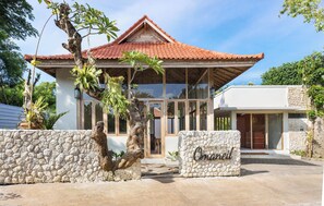 Front of property - omaneil (Pecatu)