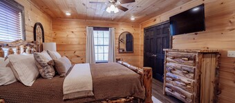 Tranquil Haven - Modern Cabin Retreat
