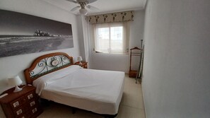1 bedroom, free WiFi, bed sheets