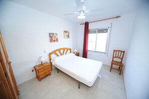 3 bedrooms, bed sheets