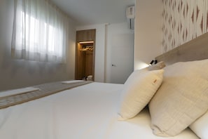 1 bedroom, iron/ironing board, WiFi (free), bed sheets - PRINCICASIM PREMIUM (Benicàssim)