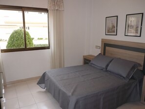 1 bedroom, iron/ironing board, bed sheets